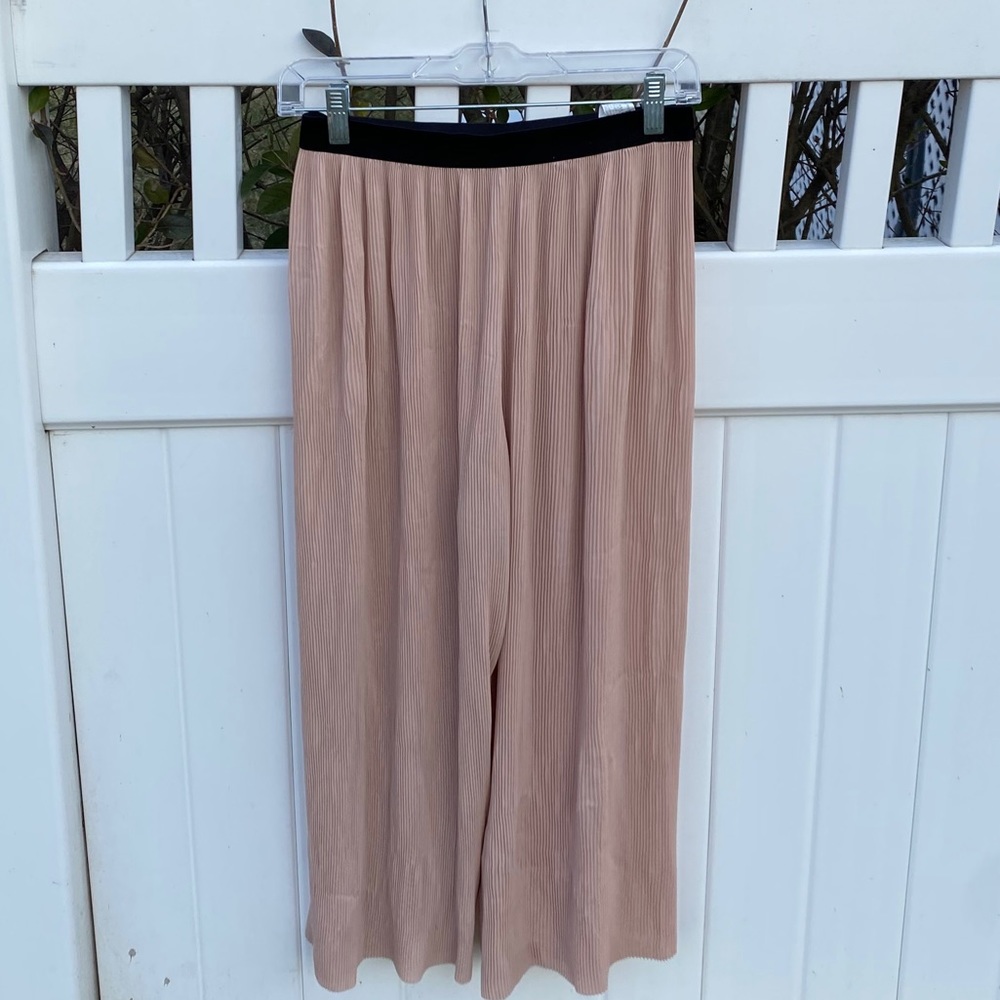 Pale pink Zara Basic pleated pants